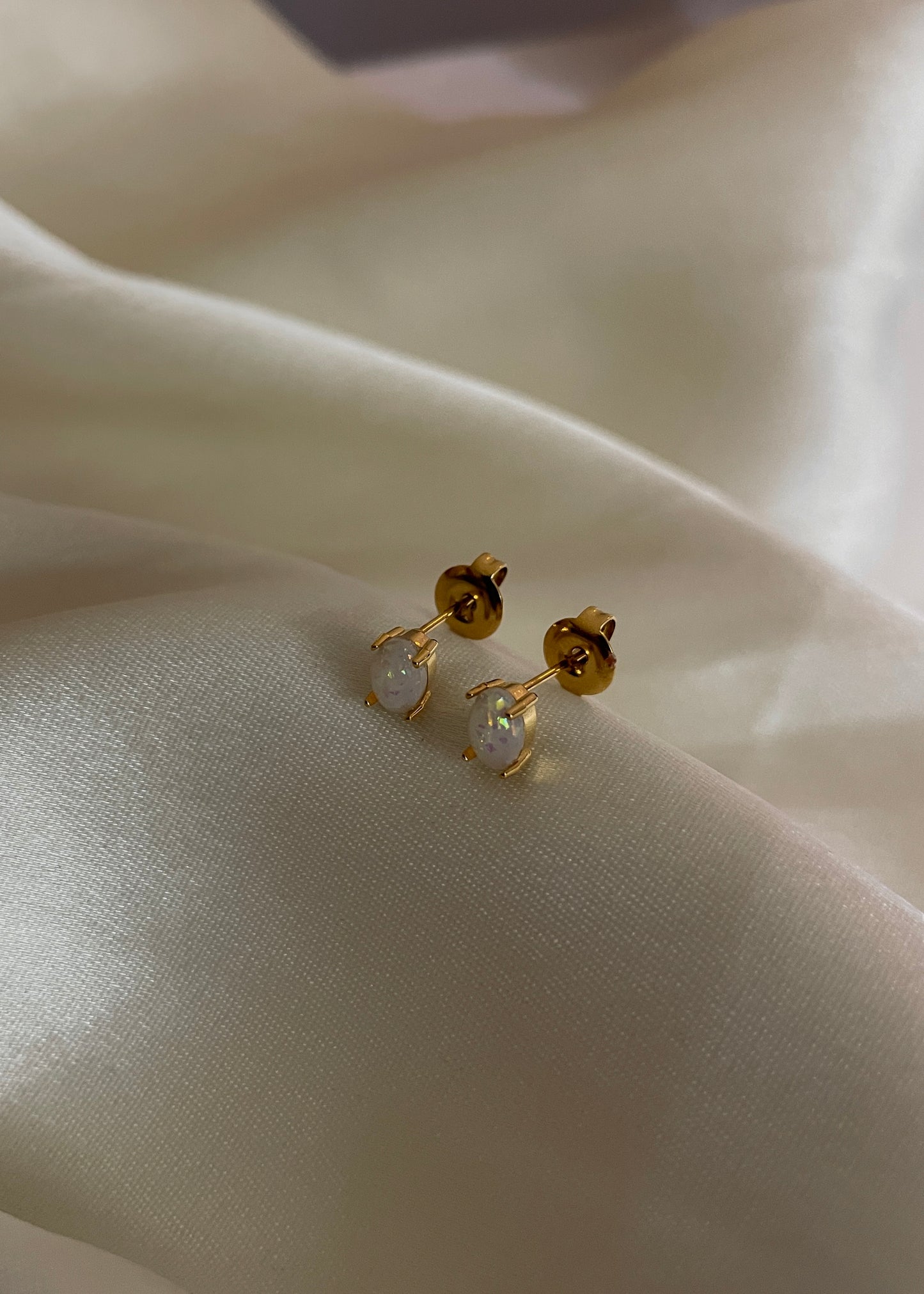 Opal oval studs