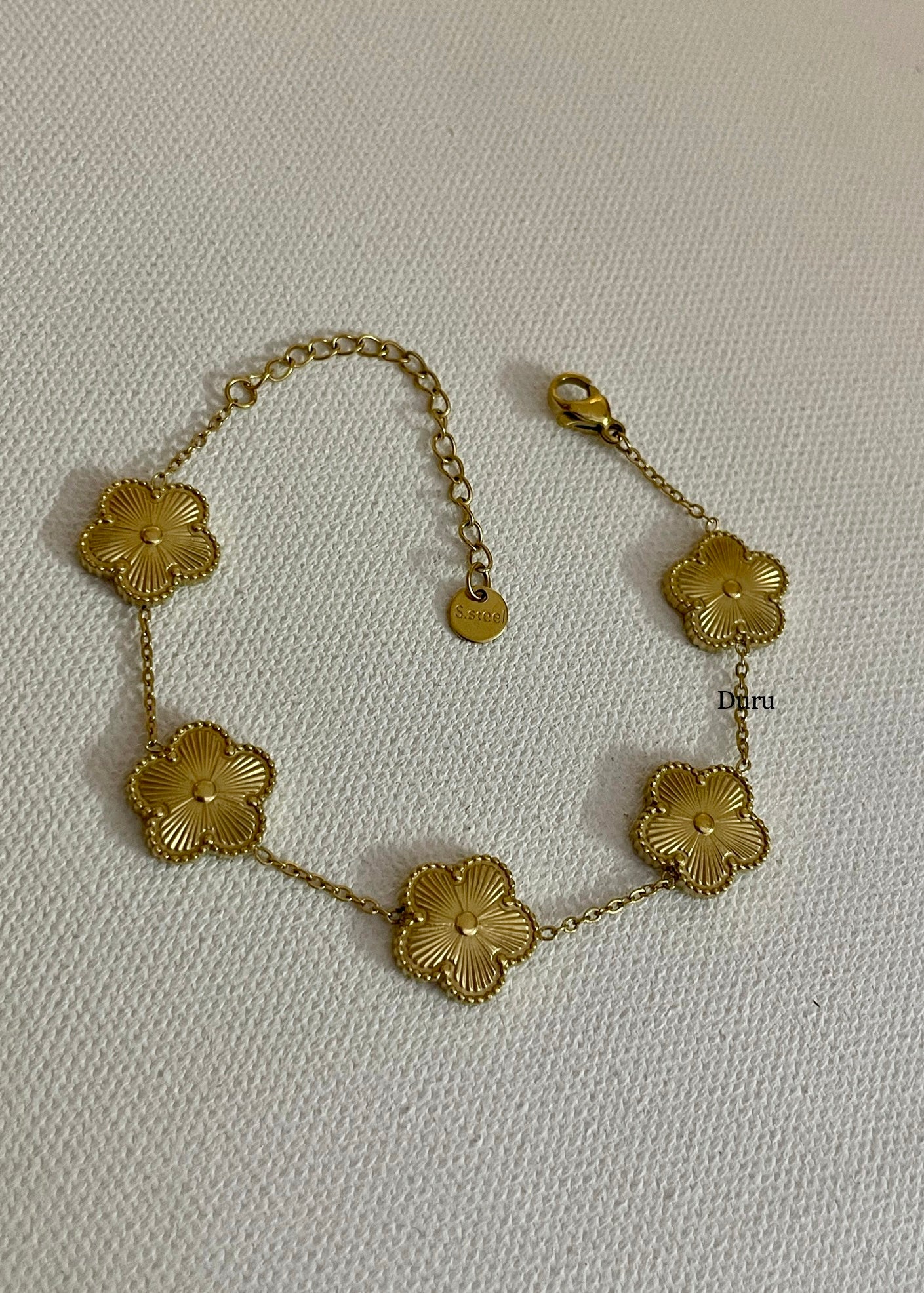Floral clover bracelet