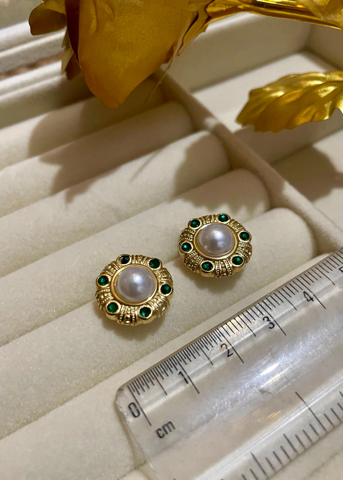 Pearl green mist earrings