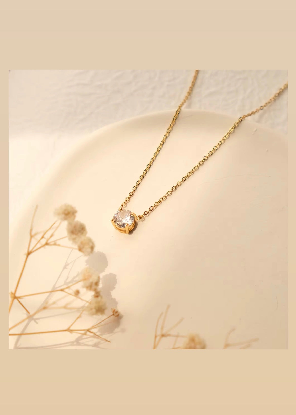 Elite solitaire necklace