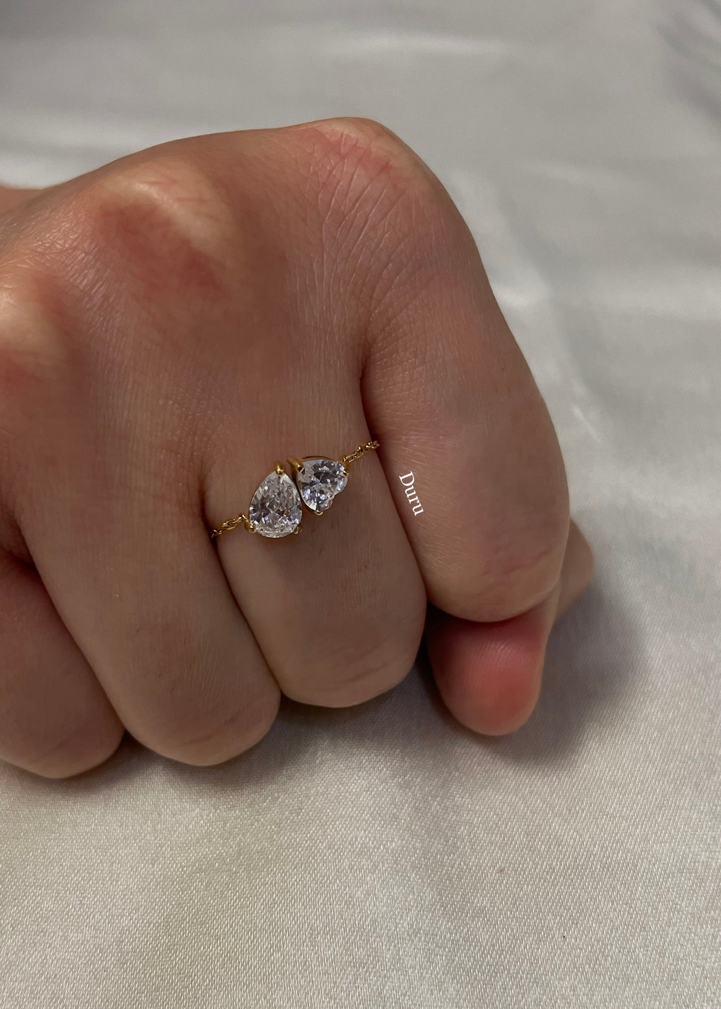 Solitaire chain ring