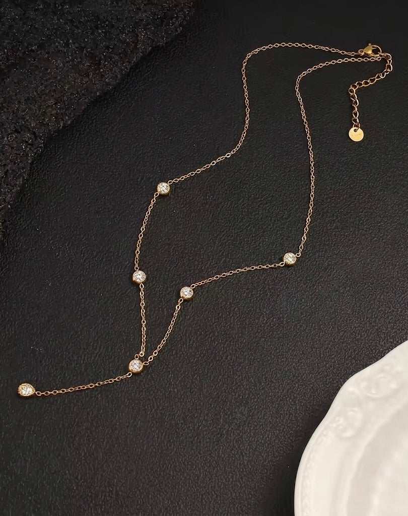 Soft spark necklace