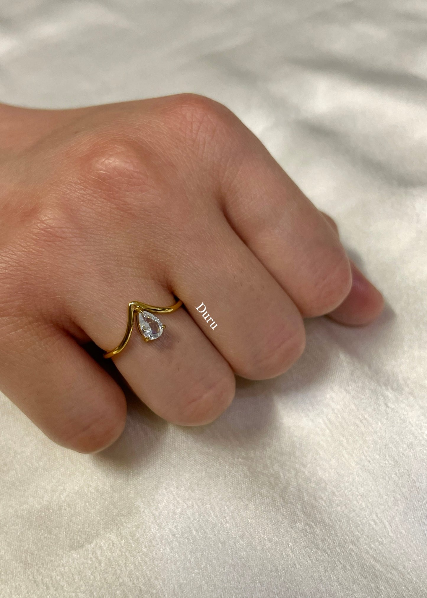 Solitaire drop ring