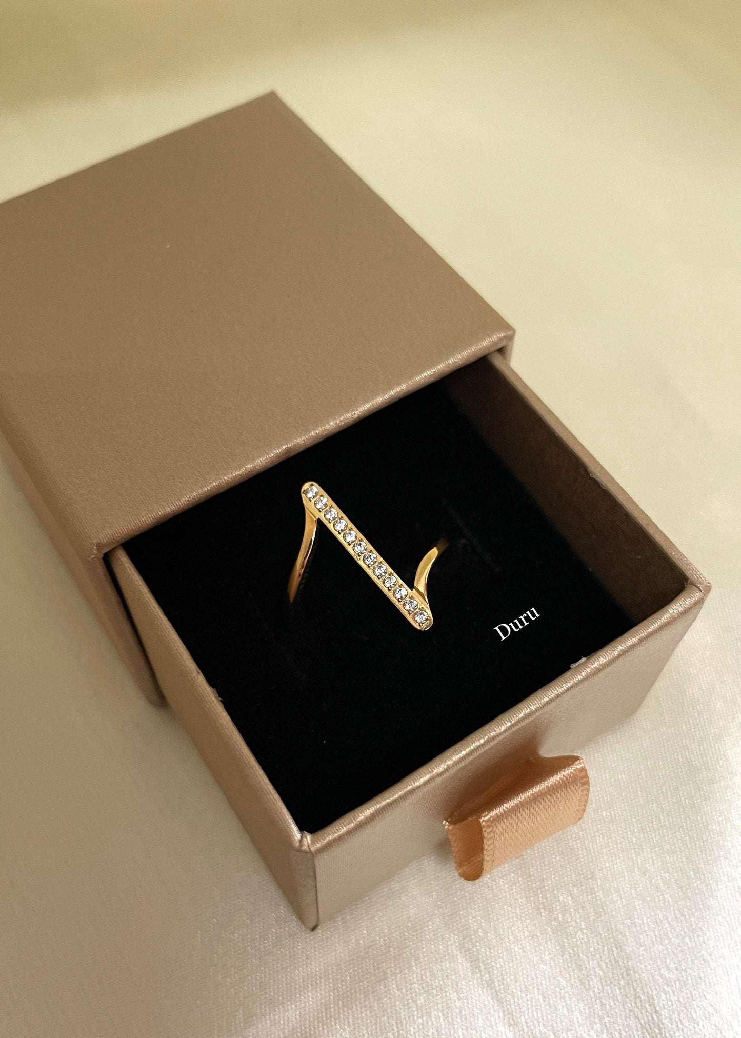 Statement bar ring