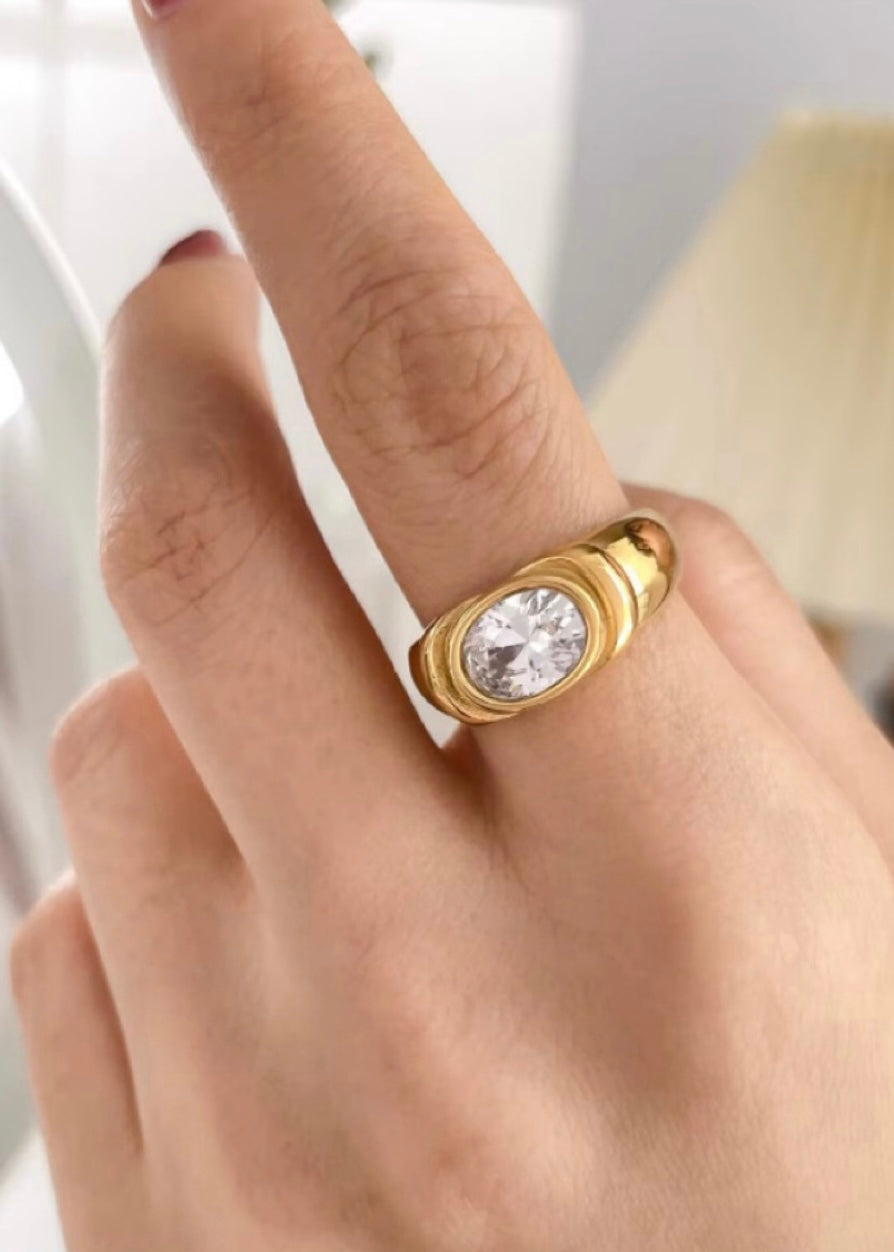 Solitaire saga ring
