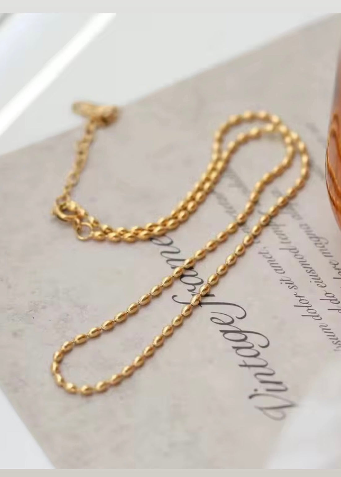 Minimal glow necklace