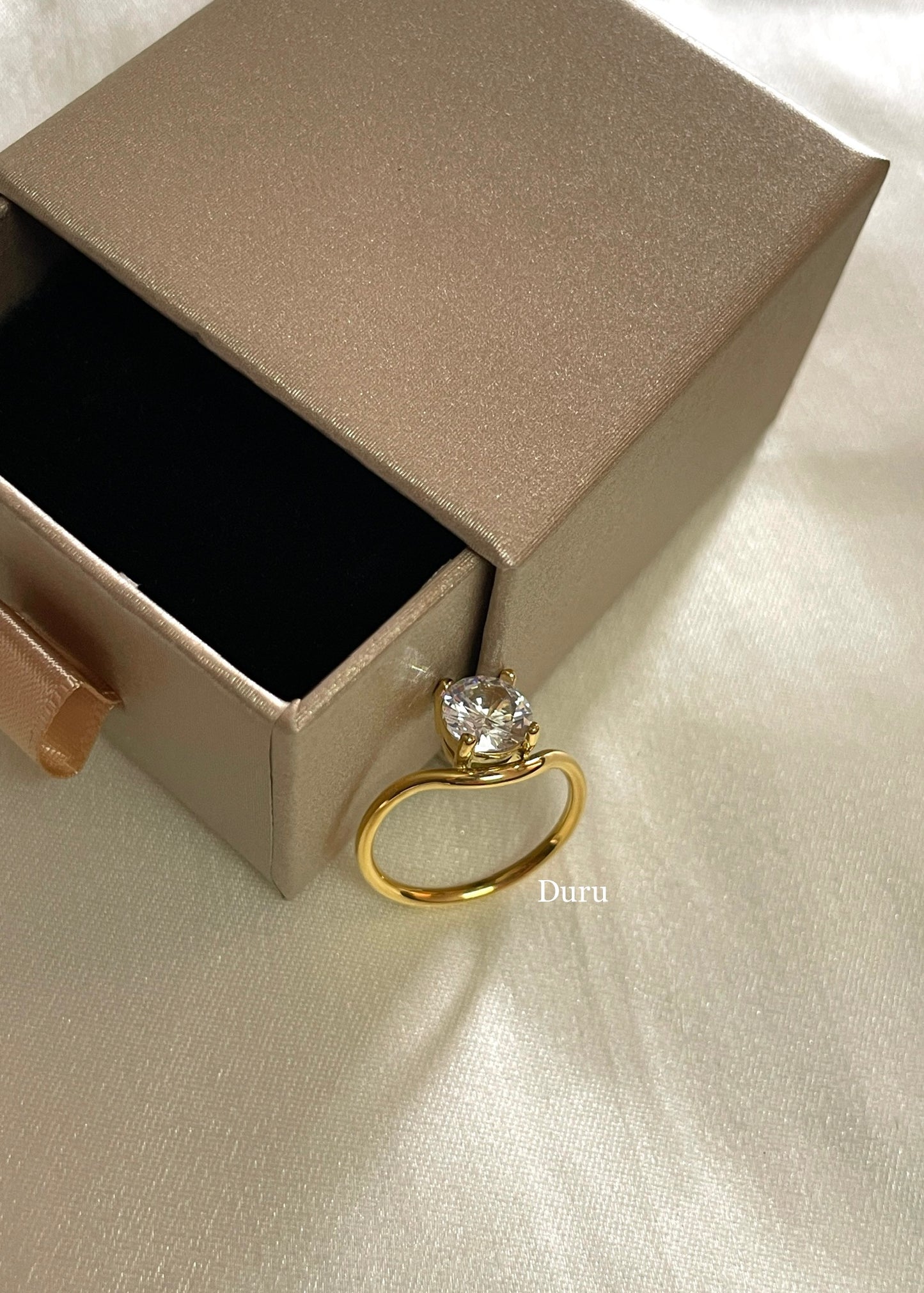 Noor solitaire ring