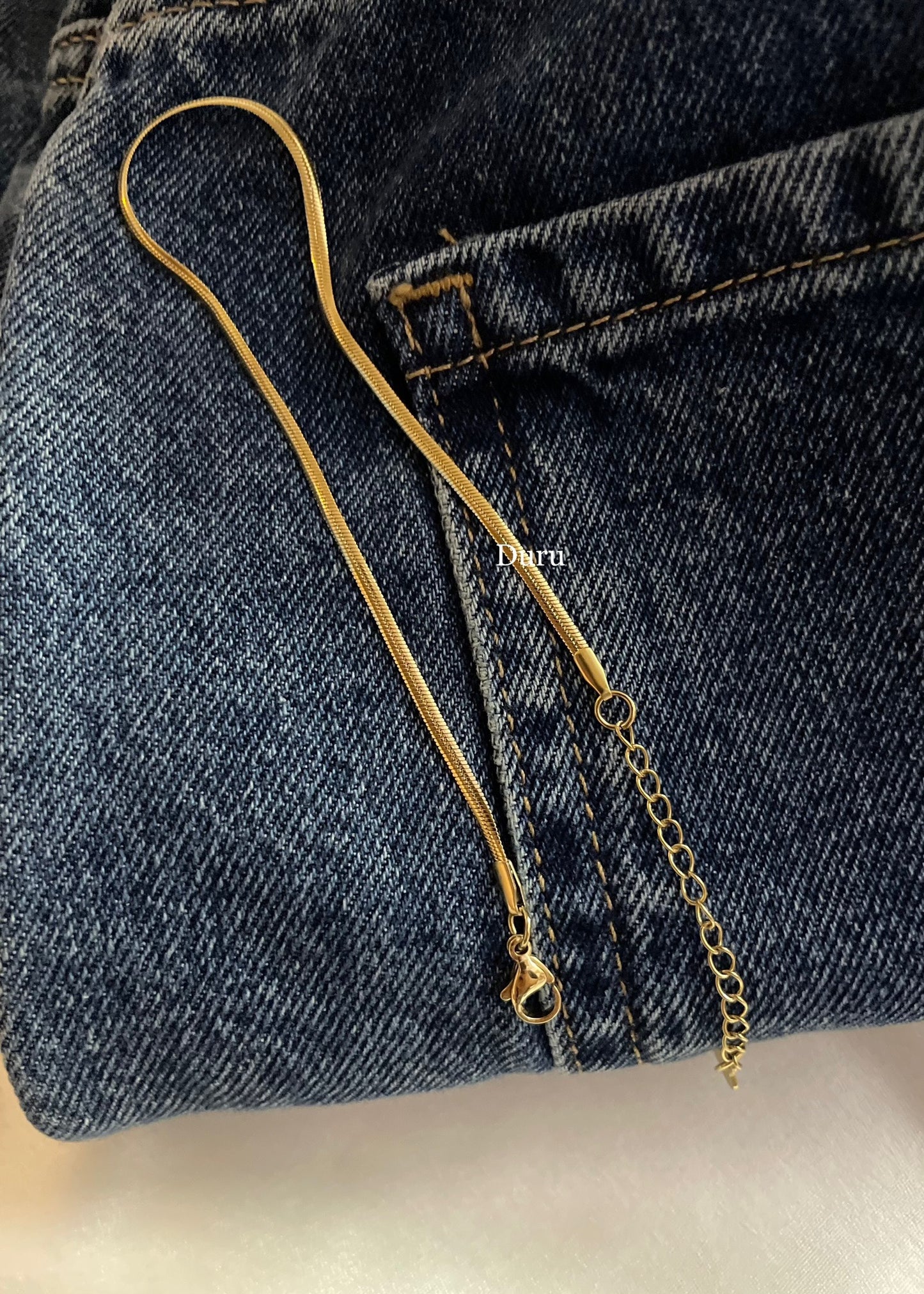 Sleek timeless anklet
