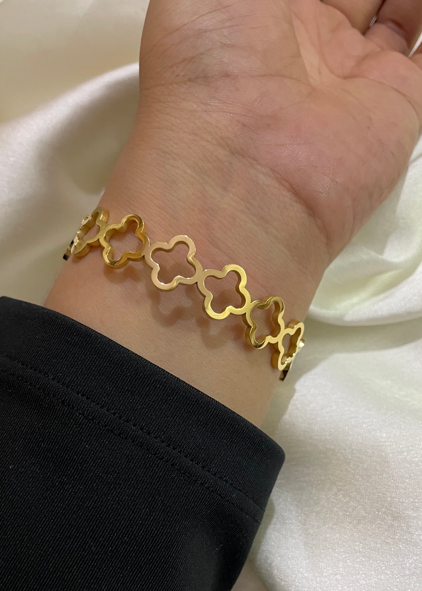 Clover kiss bracelet