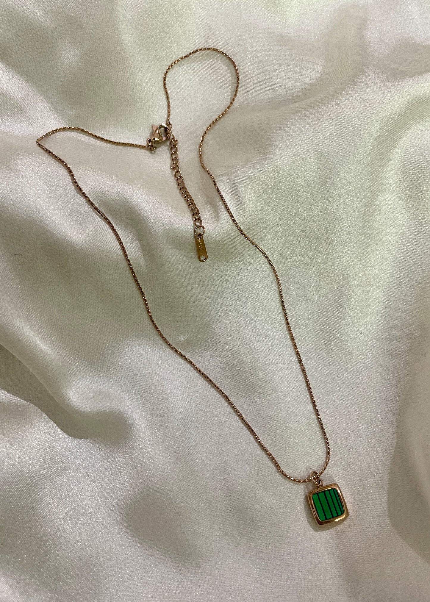 Green aura necklace