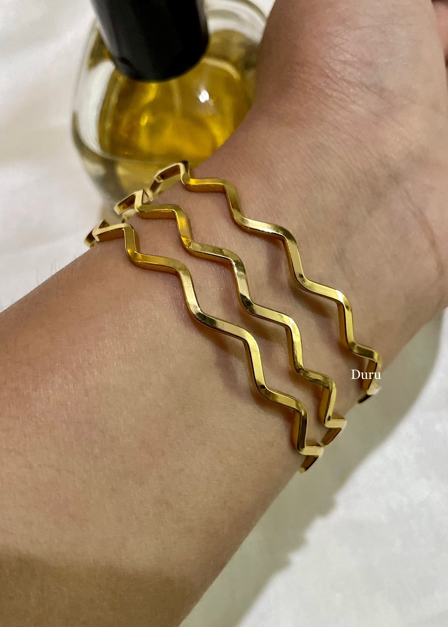 Wave bangles(Set of 3)