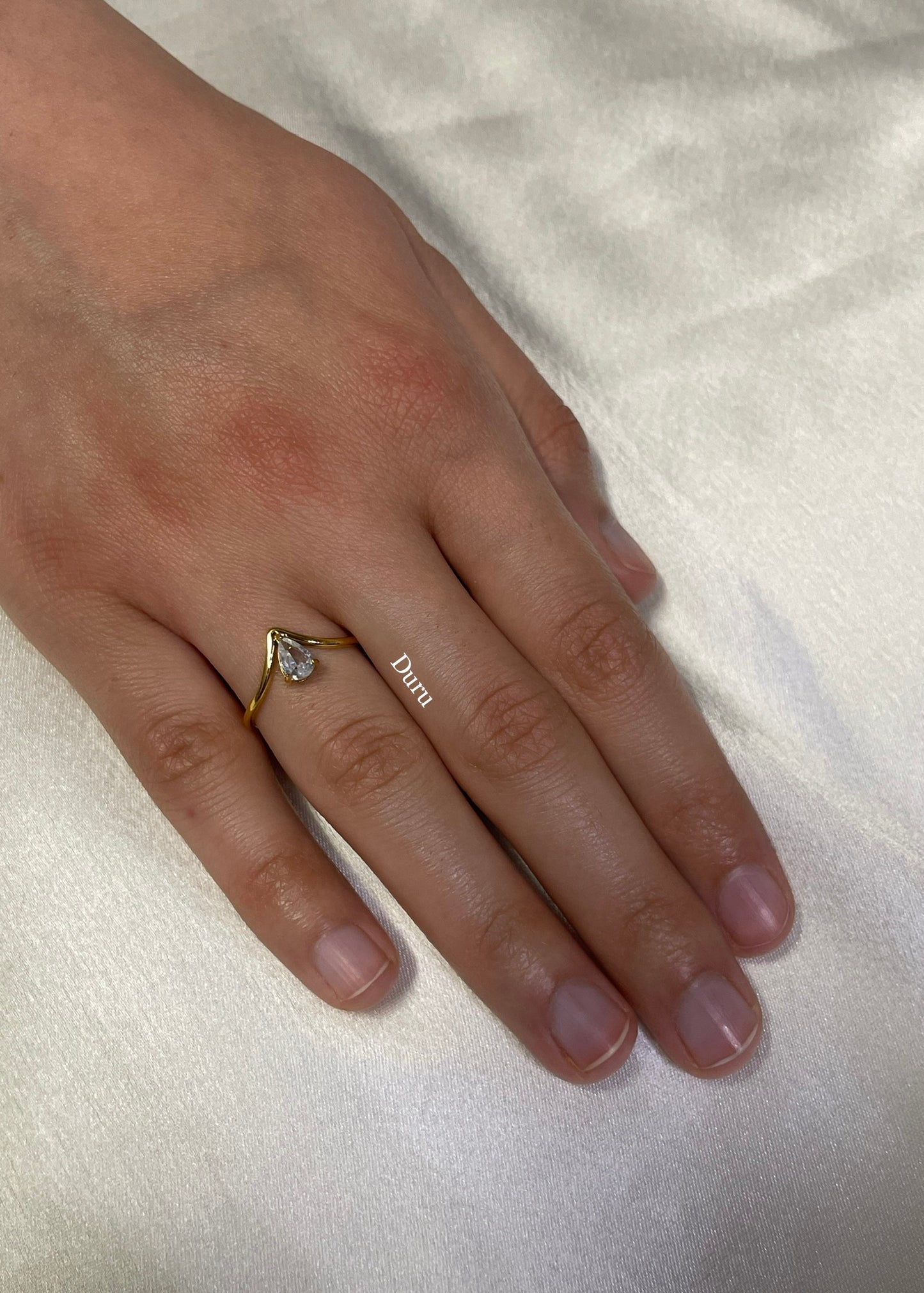 Solitaire drop ring