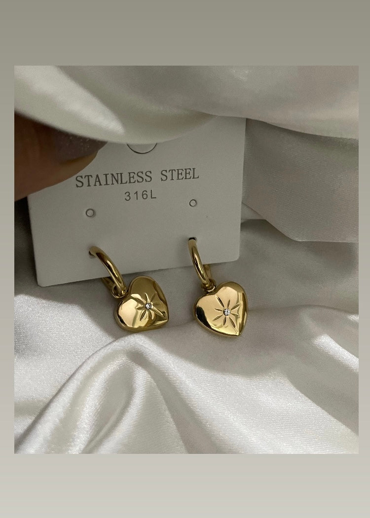 Detachable heart hoops