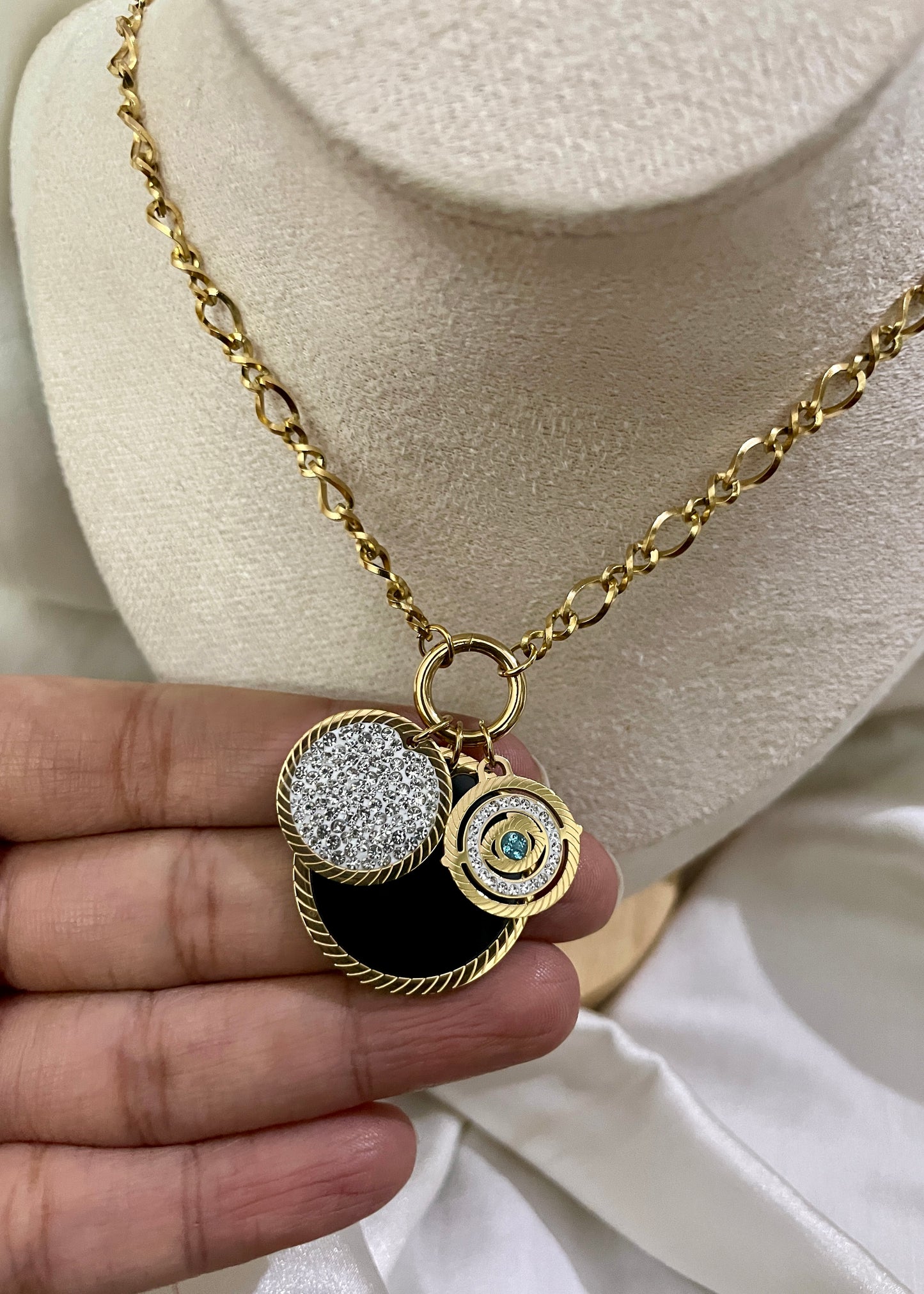 Dazzle necklace