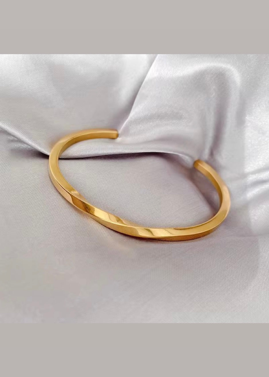 Aurum twist cuff bracelet
