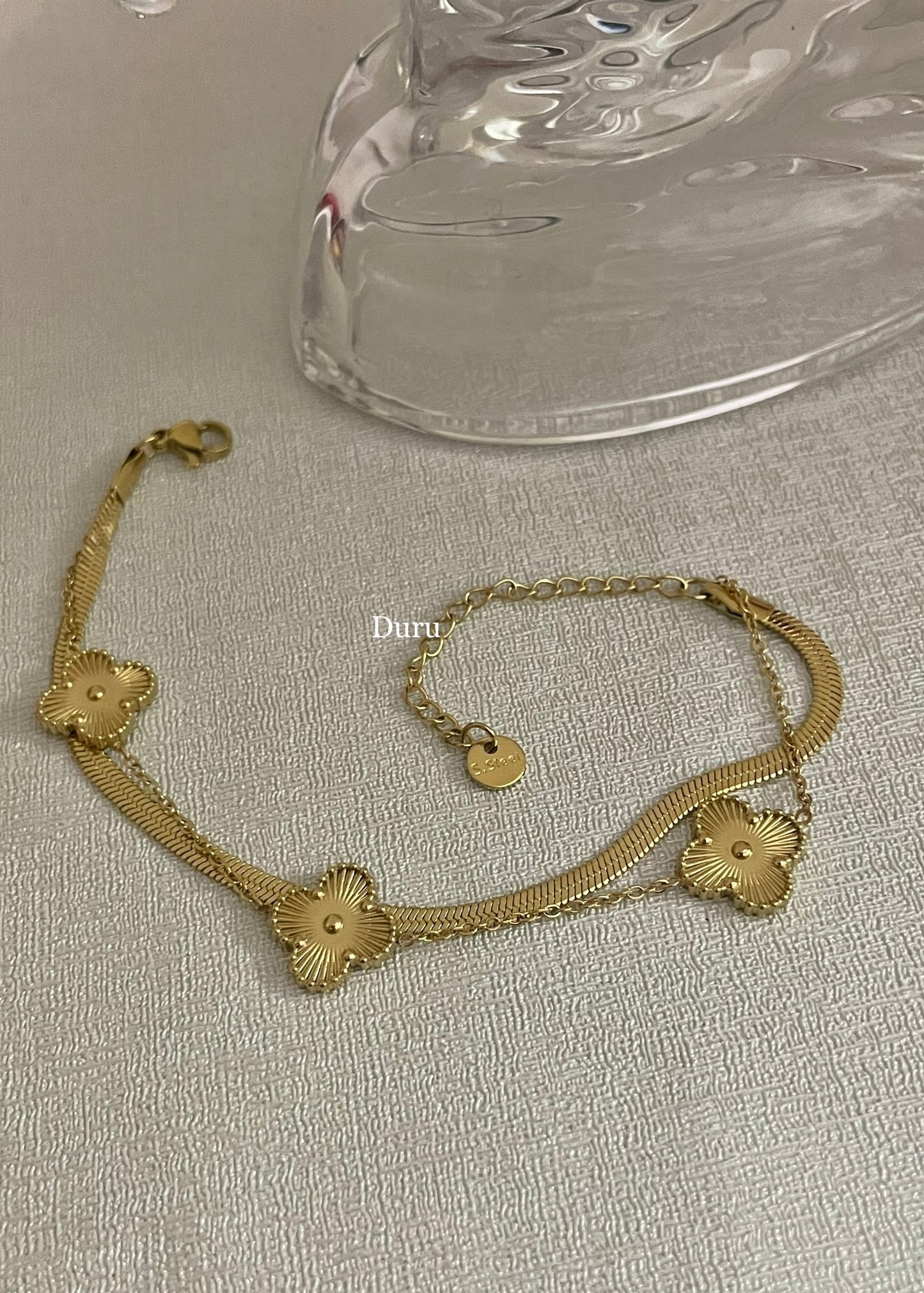 Double layer clover bracelet