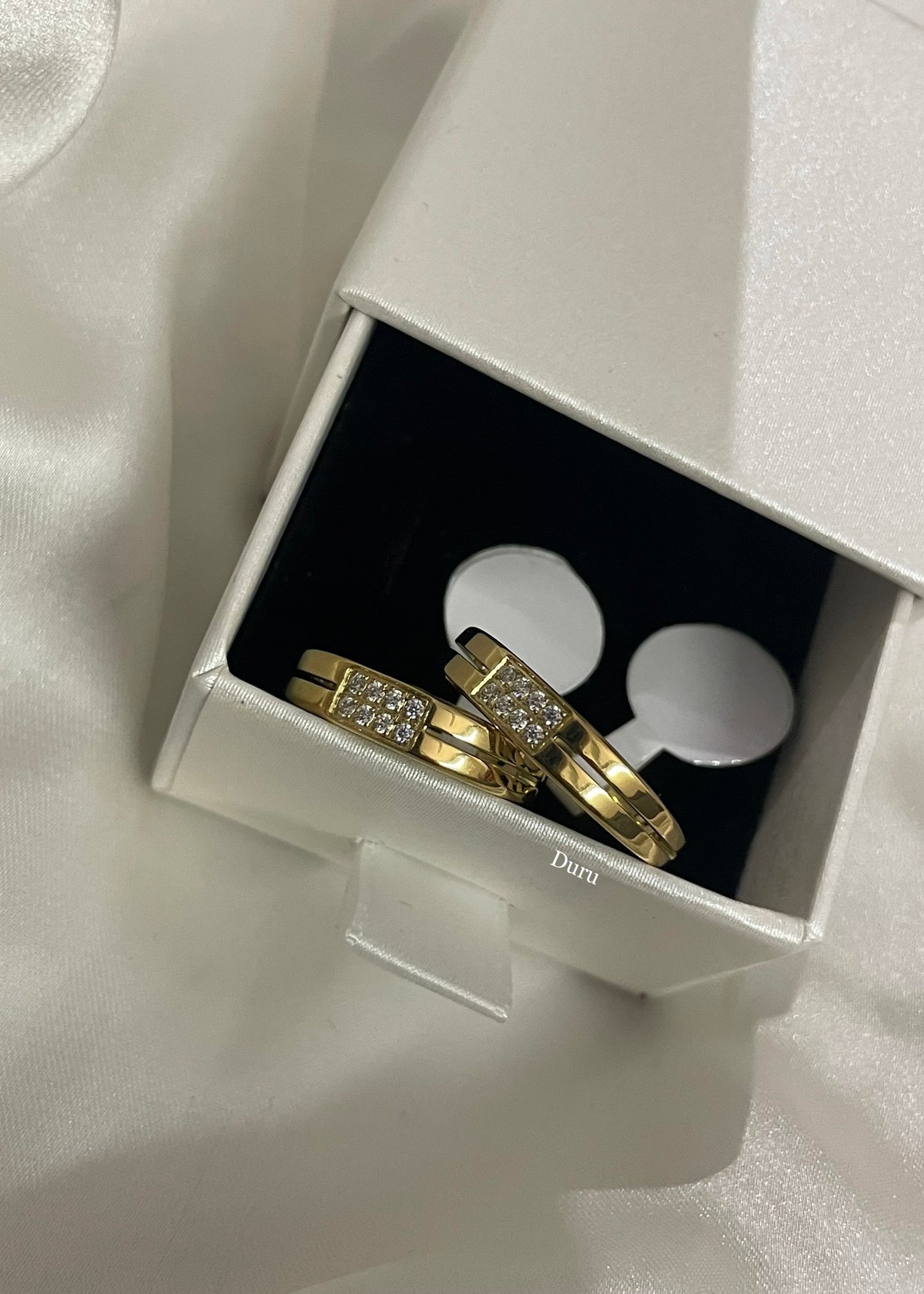 Golden vow ring