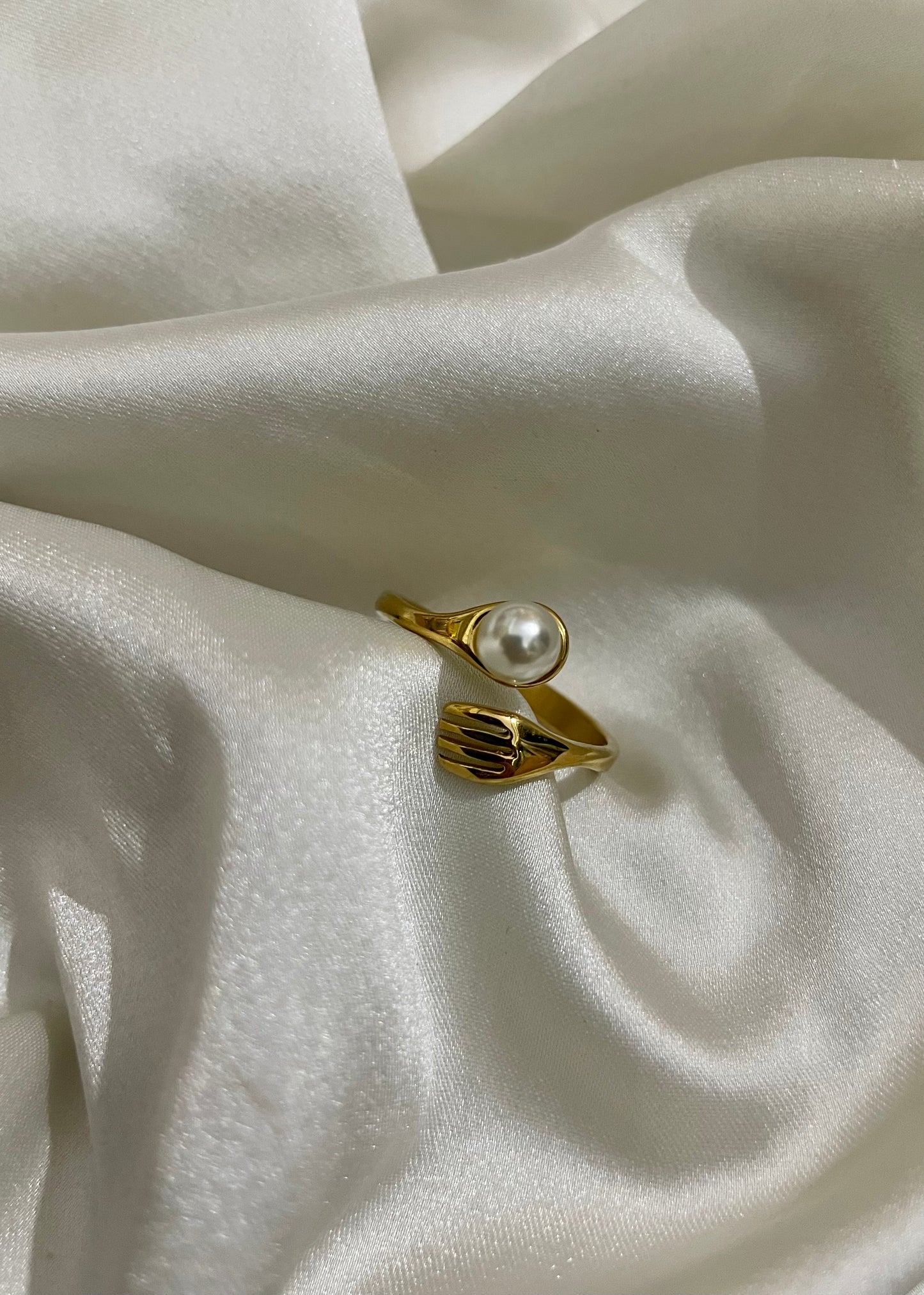 Pearl fork ring