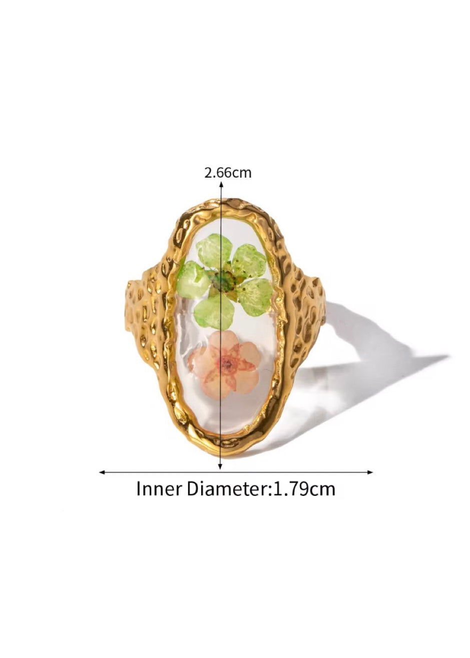 Plum gold ring