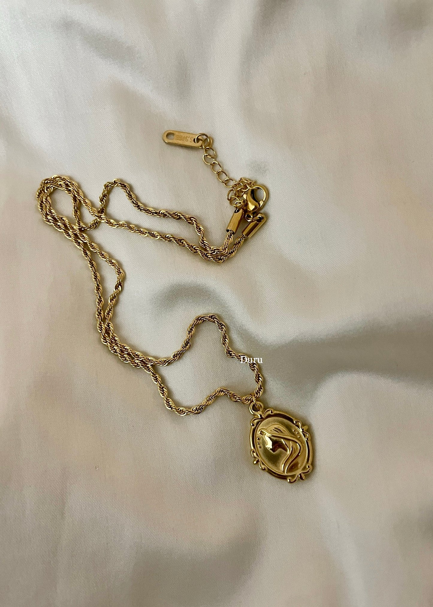 Victorian princess necklace