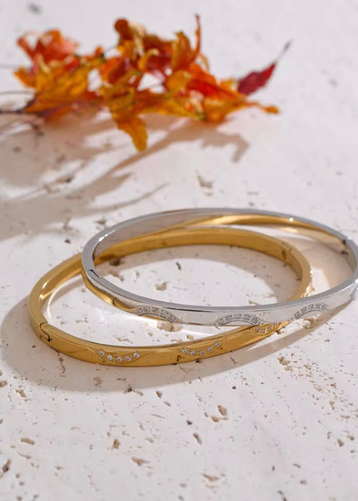 Auric wave bracelet