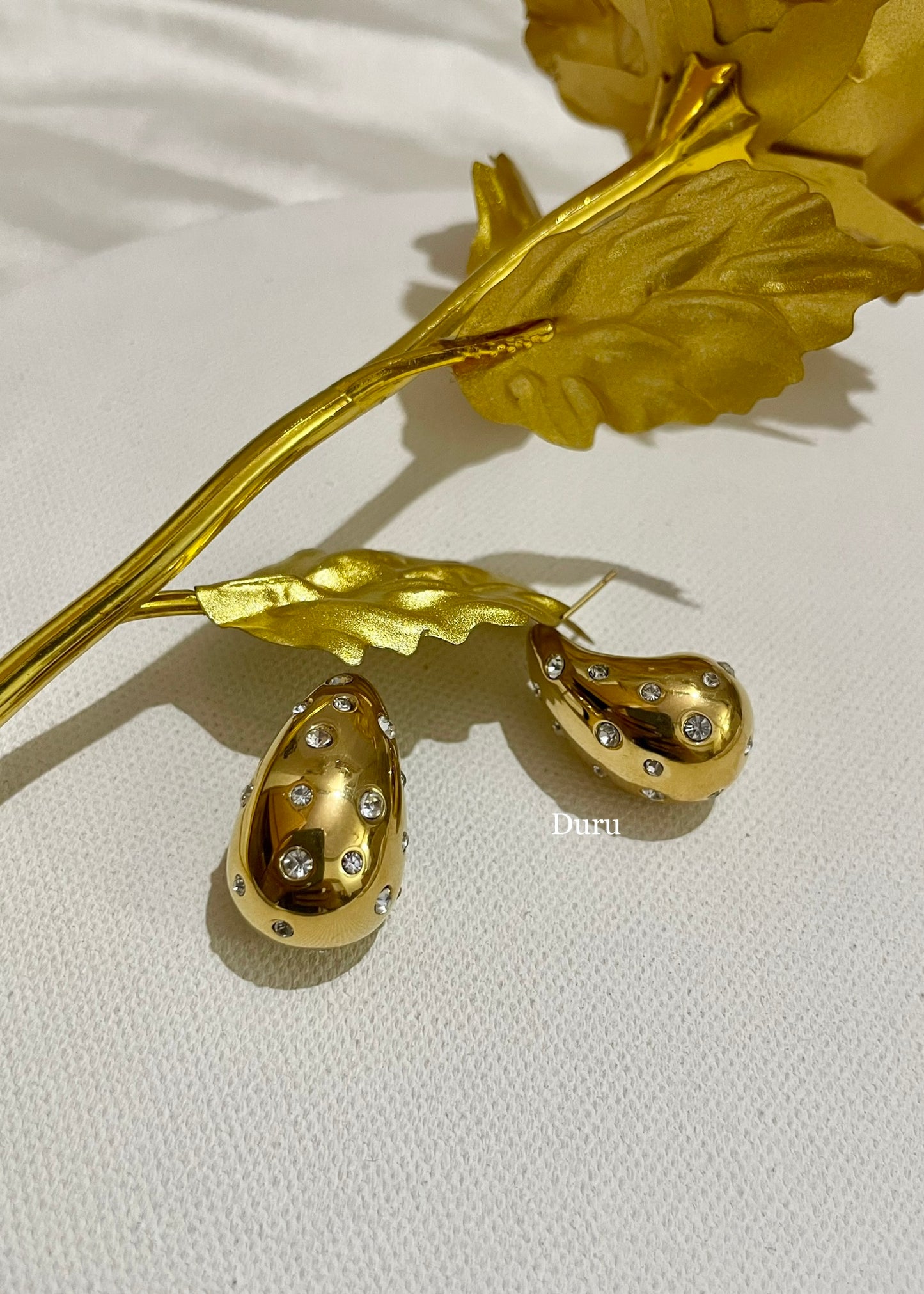 Dazzling drop earrings