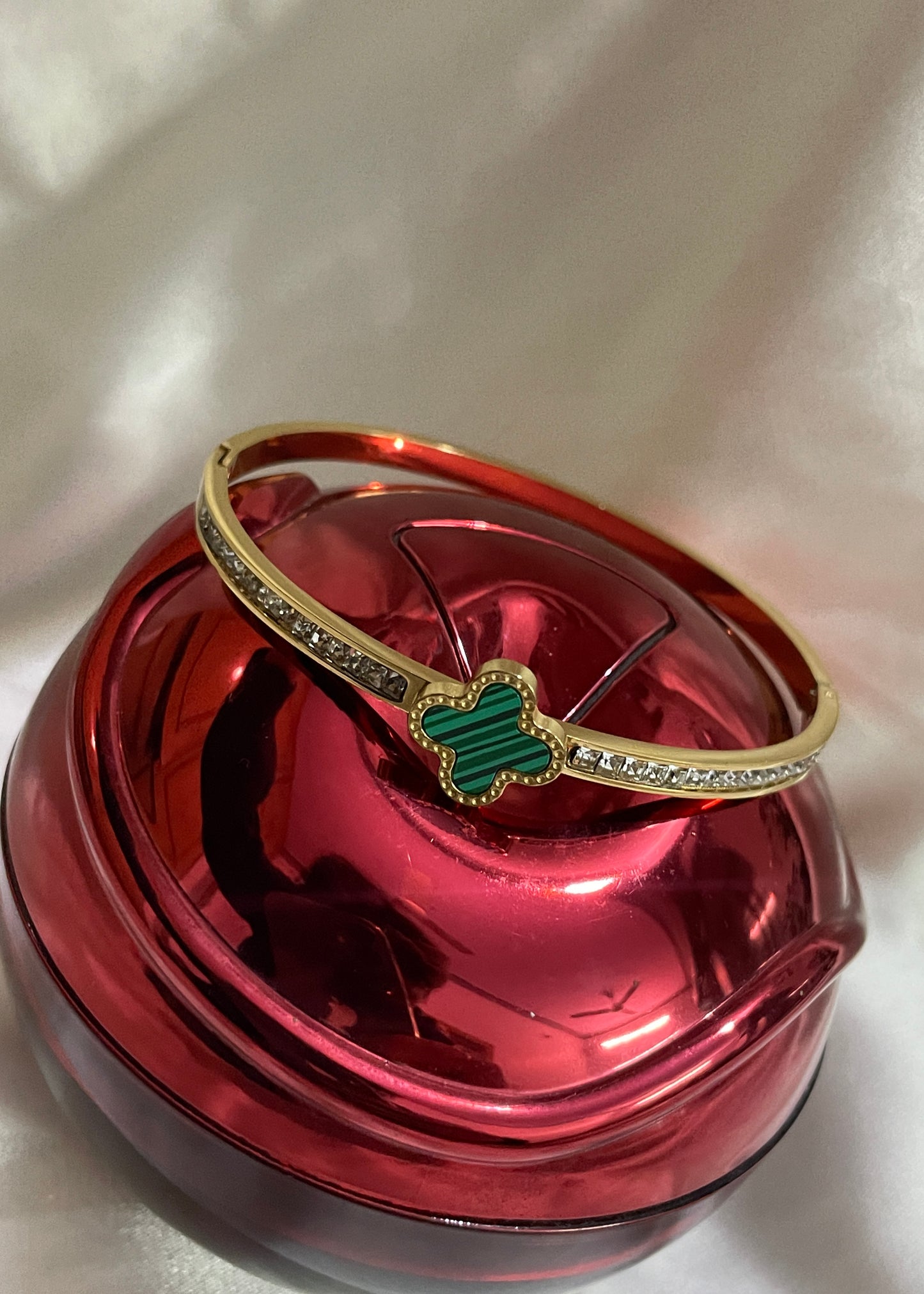 Green clover cuff bracelet(Gold)
