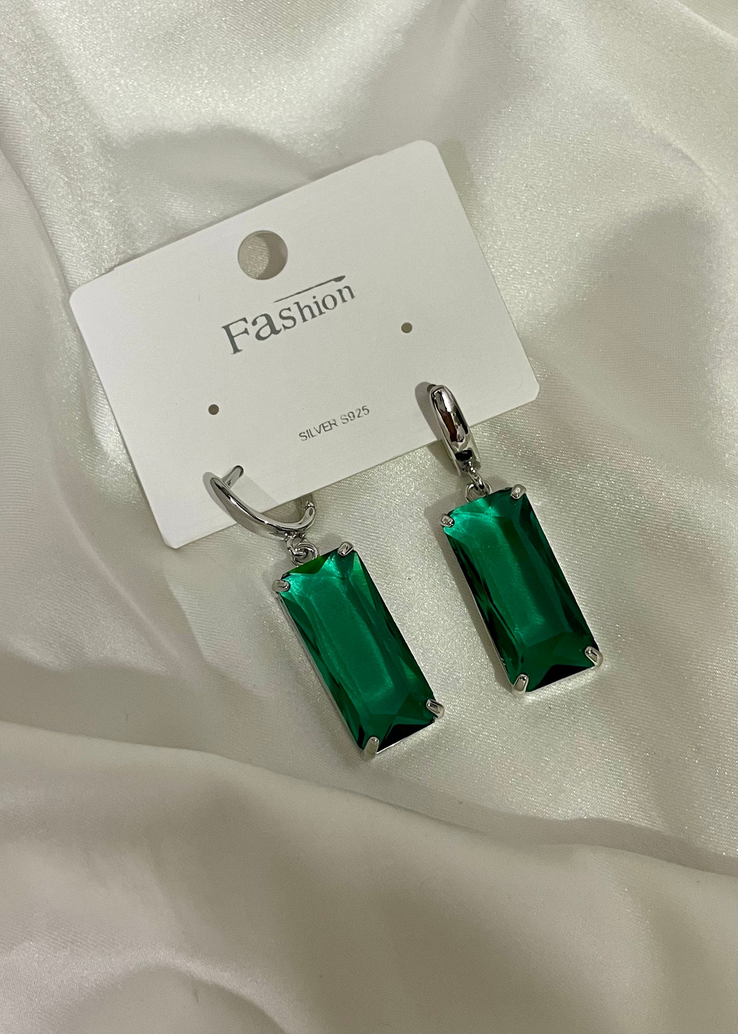 Emerald raga earrings