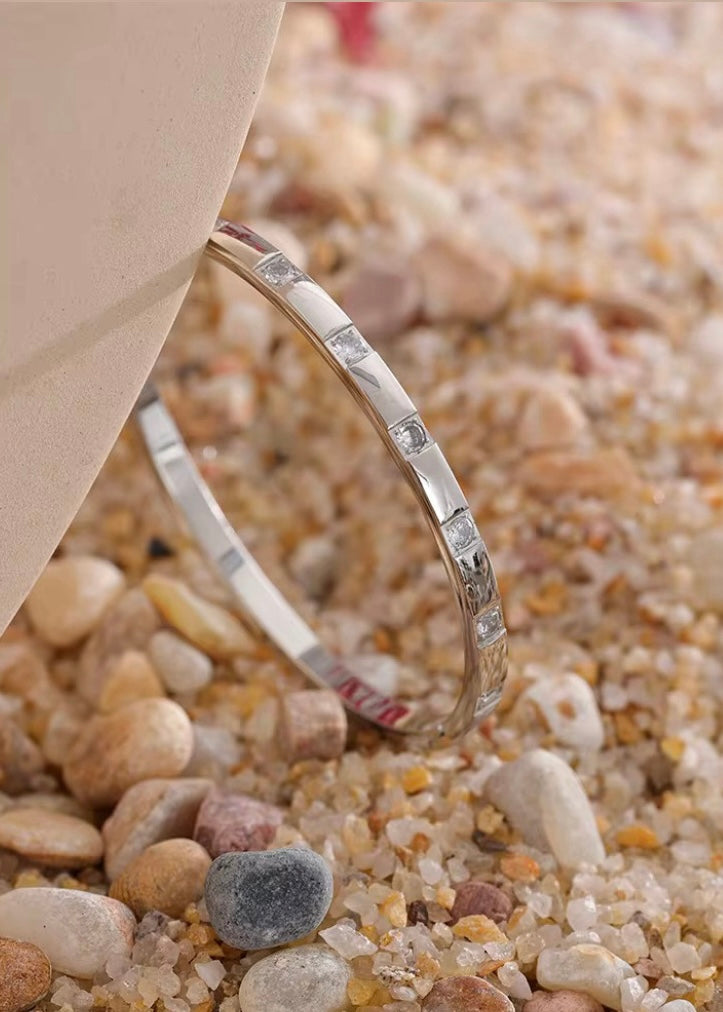 Silver symphony bracelet