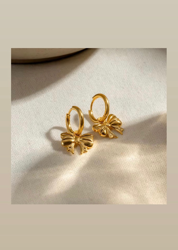 Detachable bow hoops