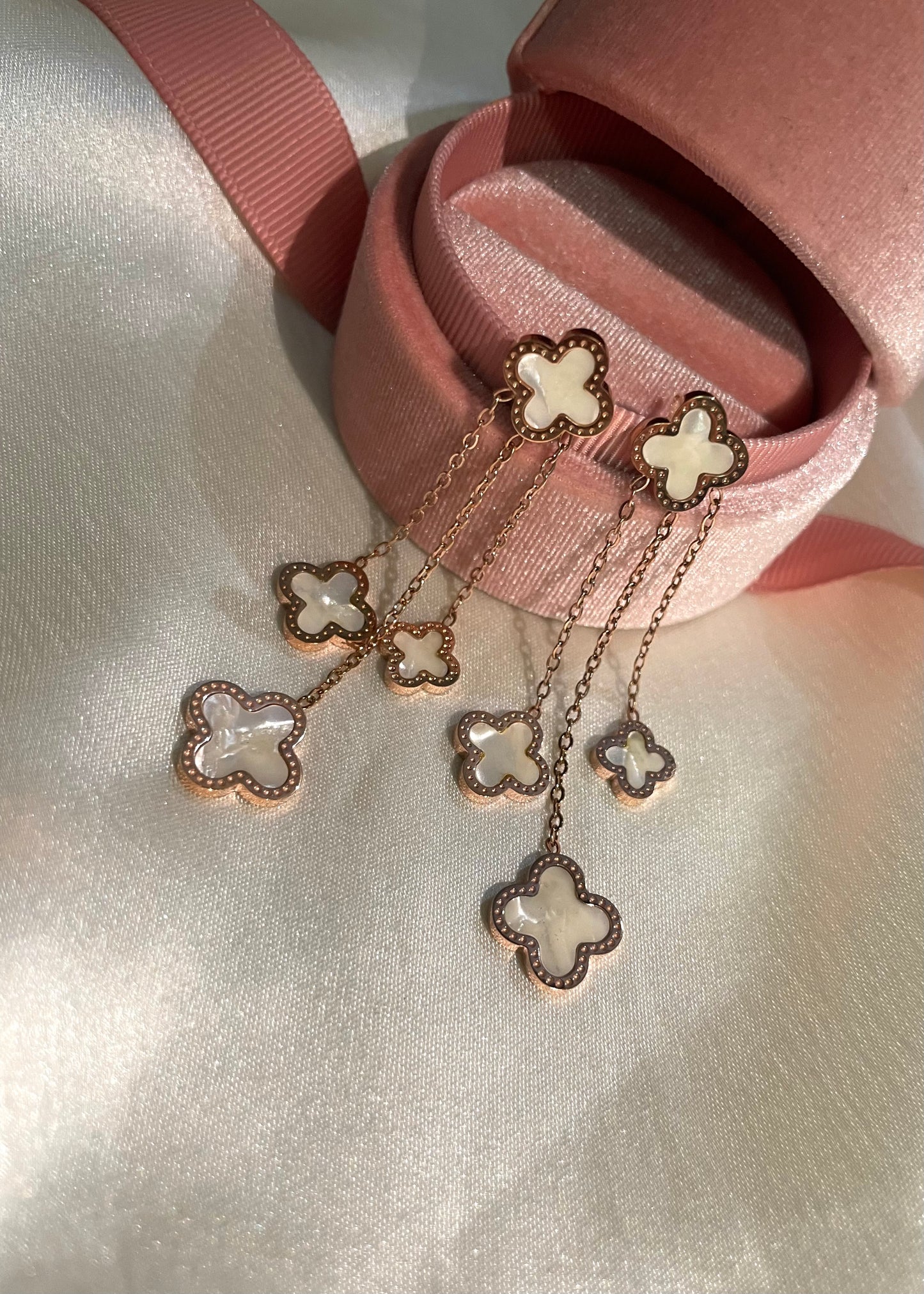 White clover gala earrings