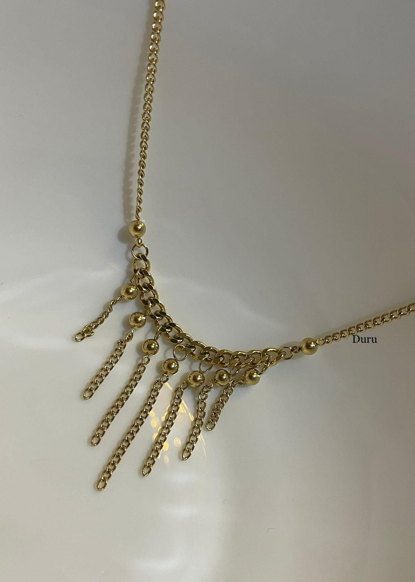 Gold fall necklace