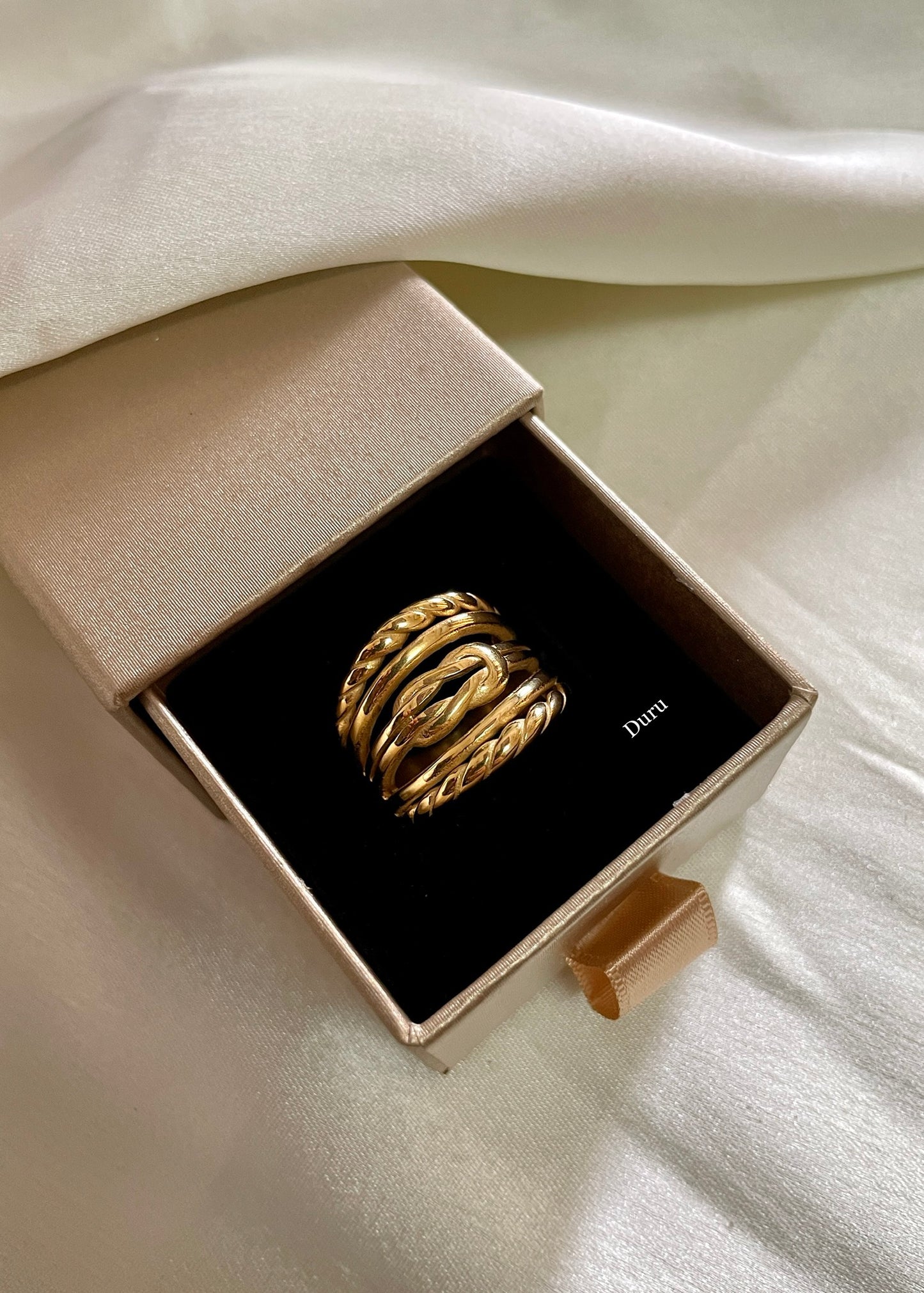 Gracy ring
