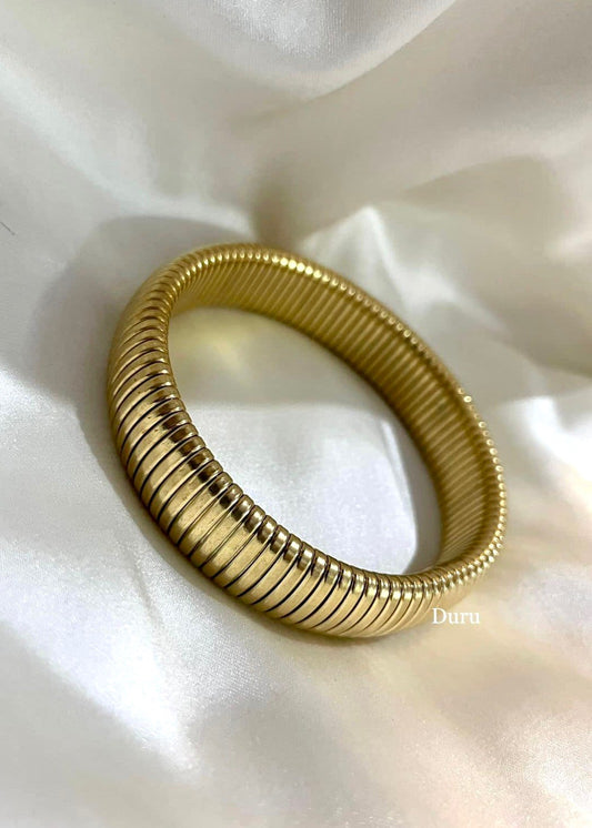 Ribbed coil bracelet(Gold)