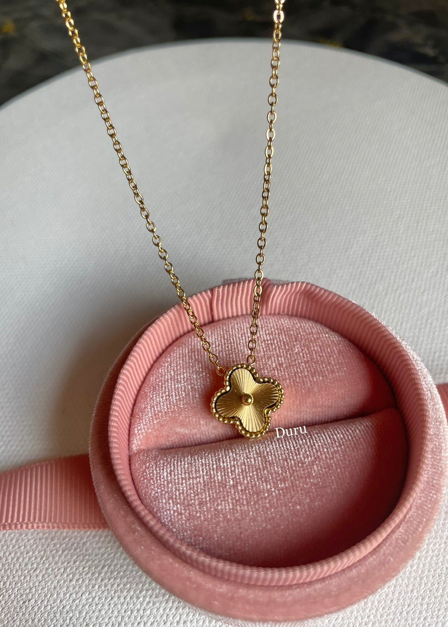 Clover necklace