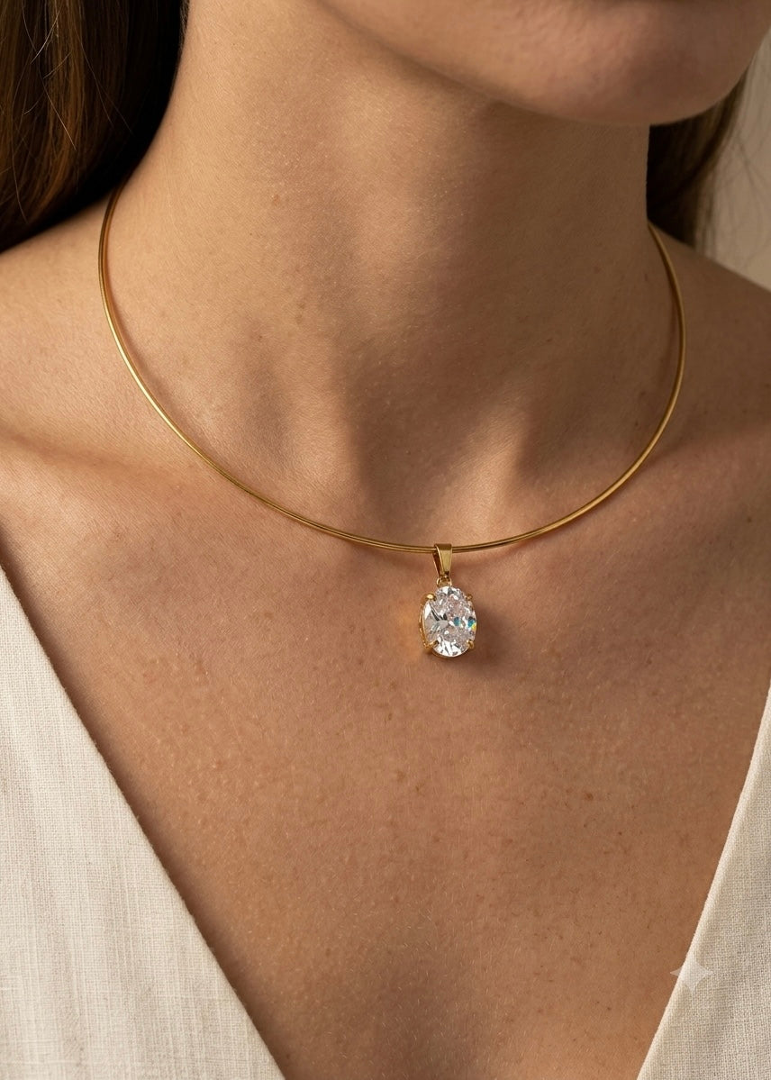 Solitaire hasli necklace
