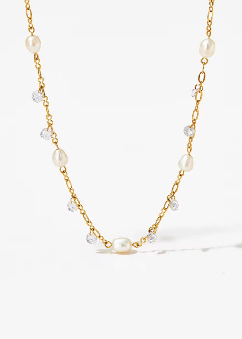 Princess pearls necklace