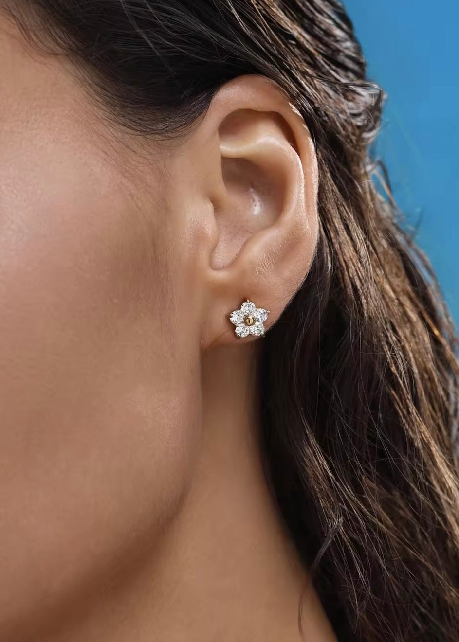 Bloom studs