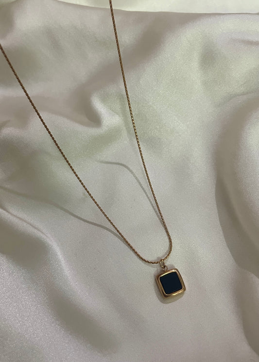 Onyx aura necklace
