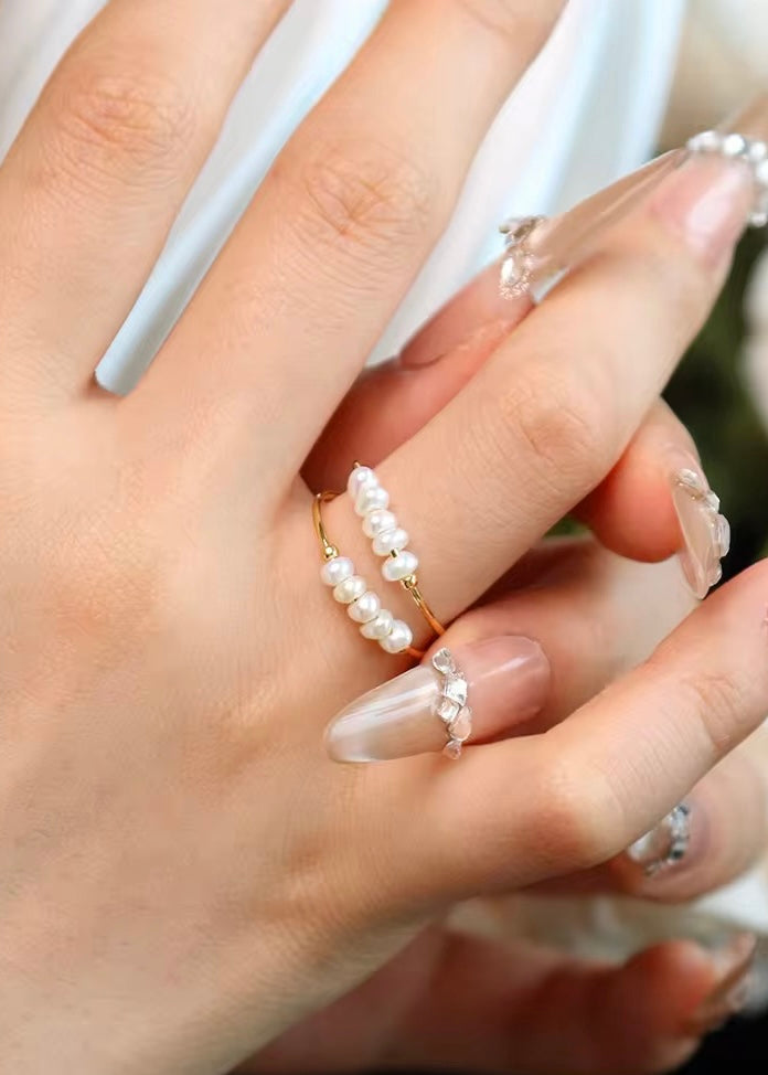Minimal pearl ring