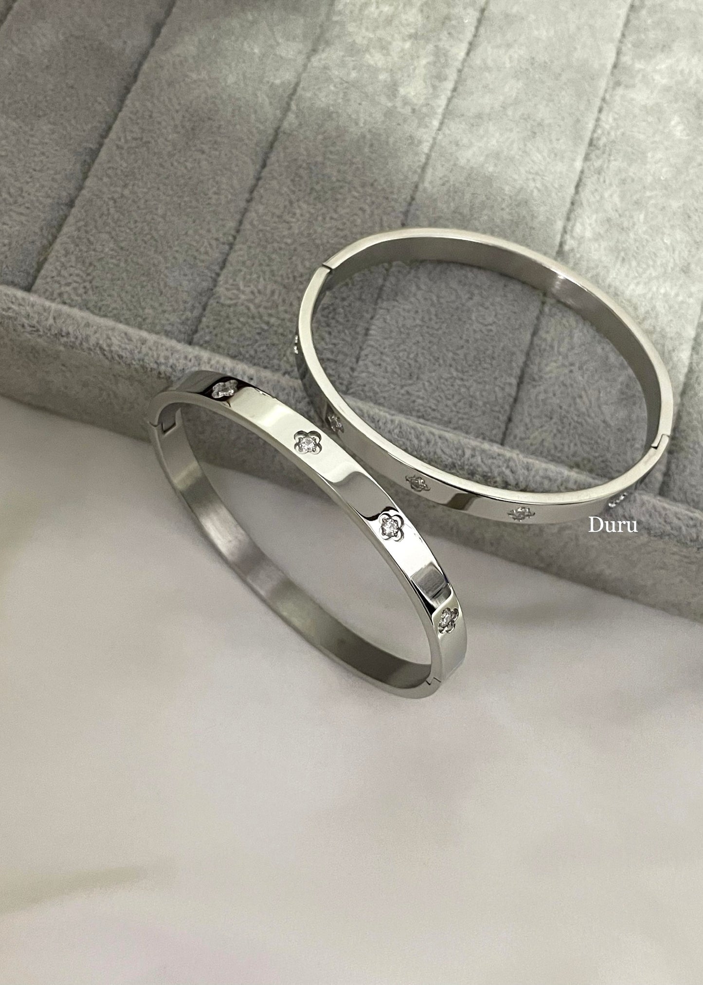 Clovia bracelet(Silver)