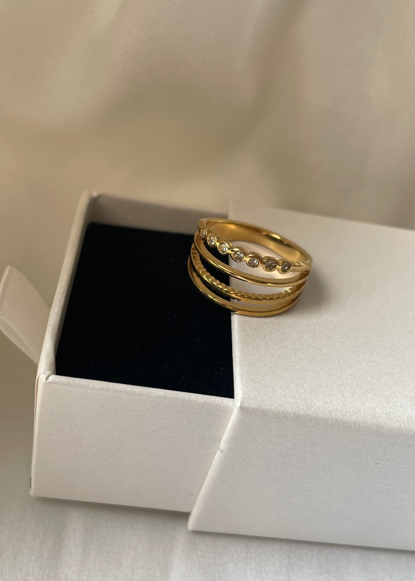 Femmi ring