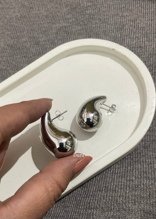 Water drop earrings