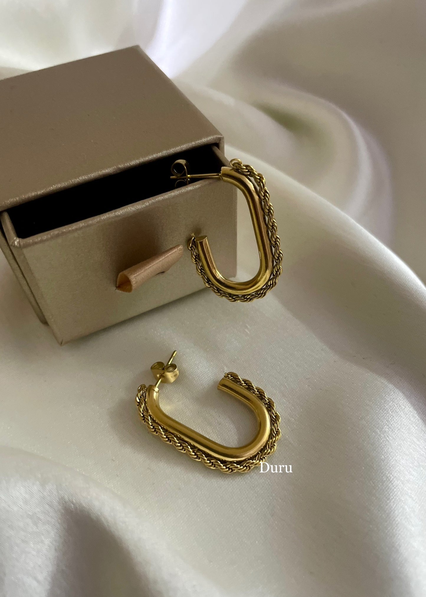Zara hoops