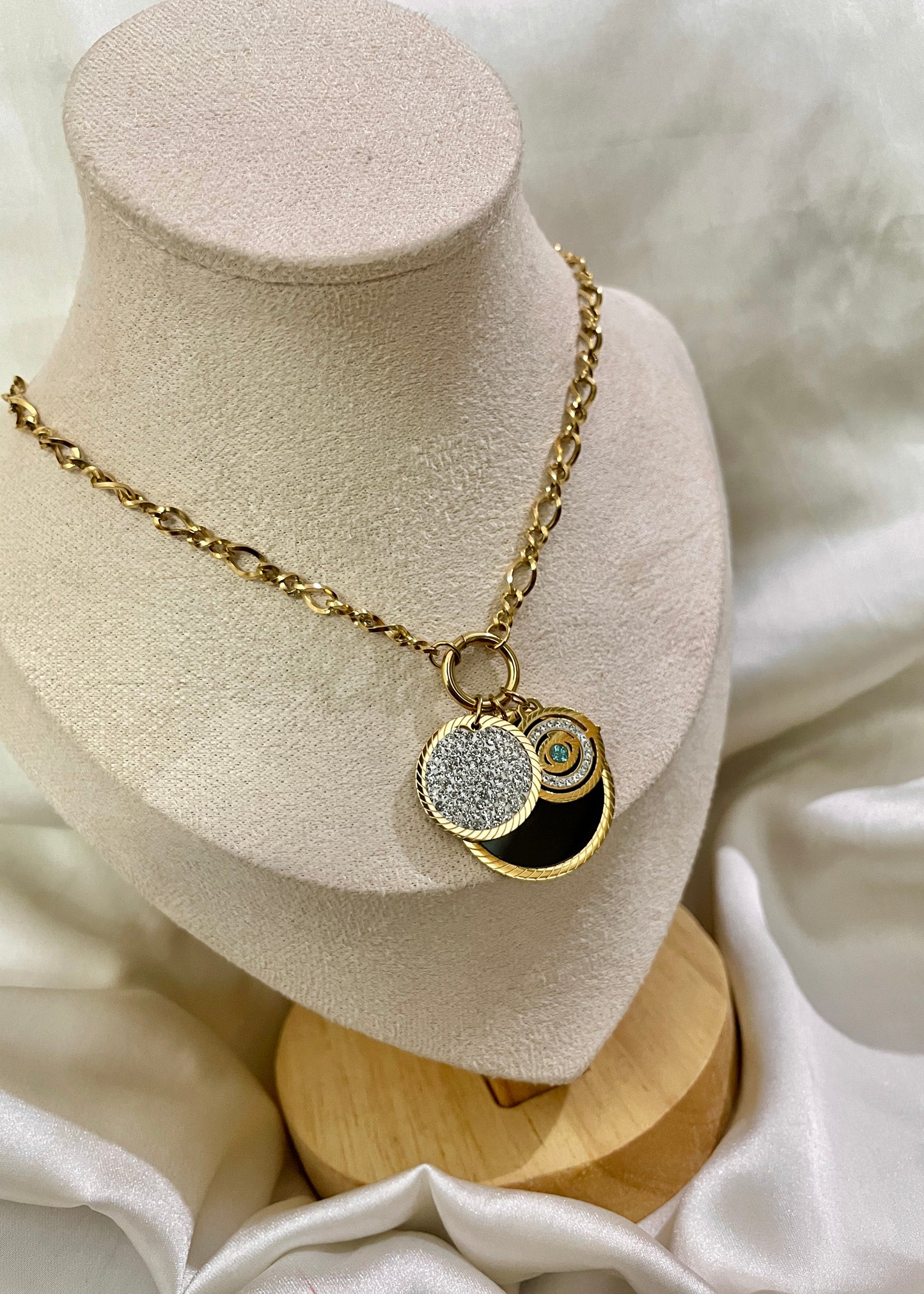 Dazzle necklace
