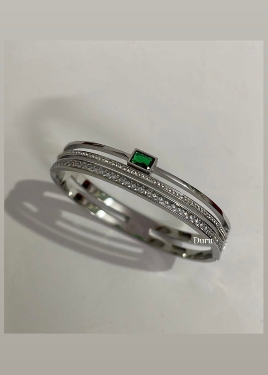 Emerald frost bracelet
