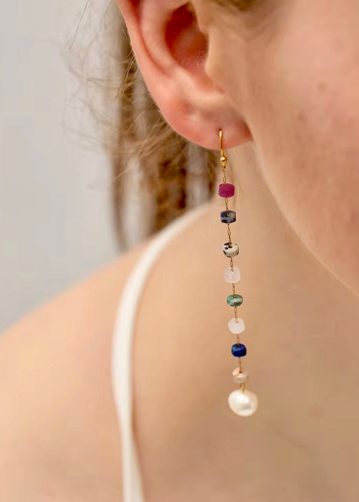 Multicolour stones sleek earrings