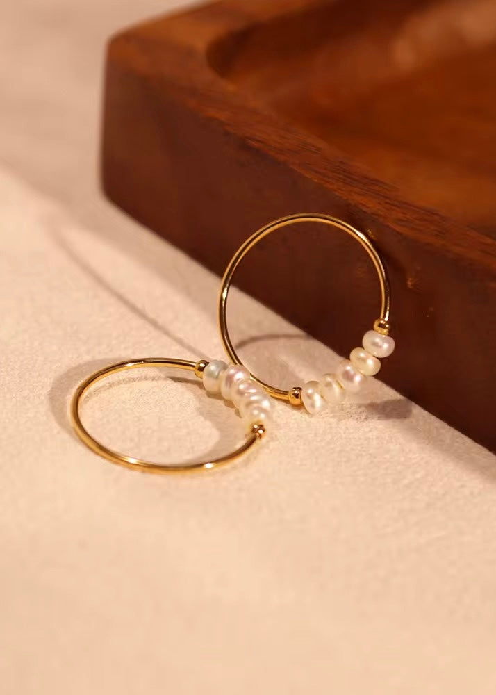 Minimal pearl ring