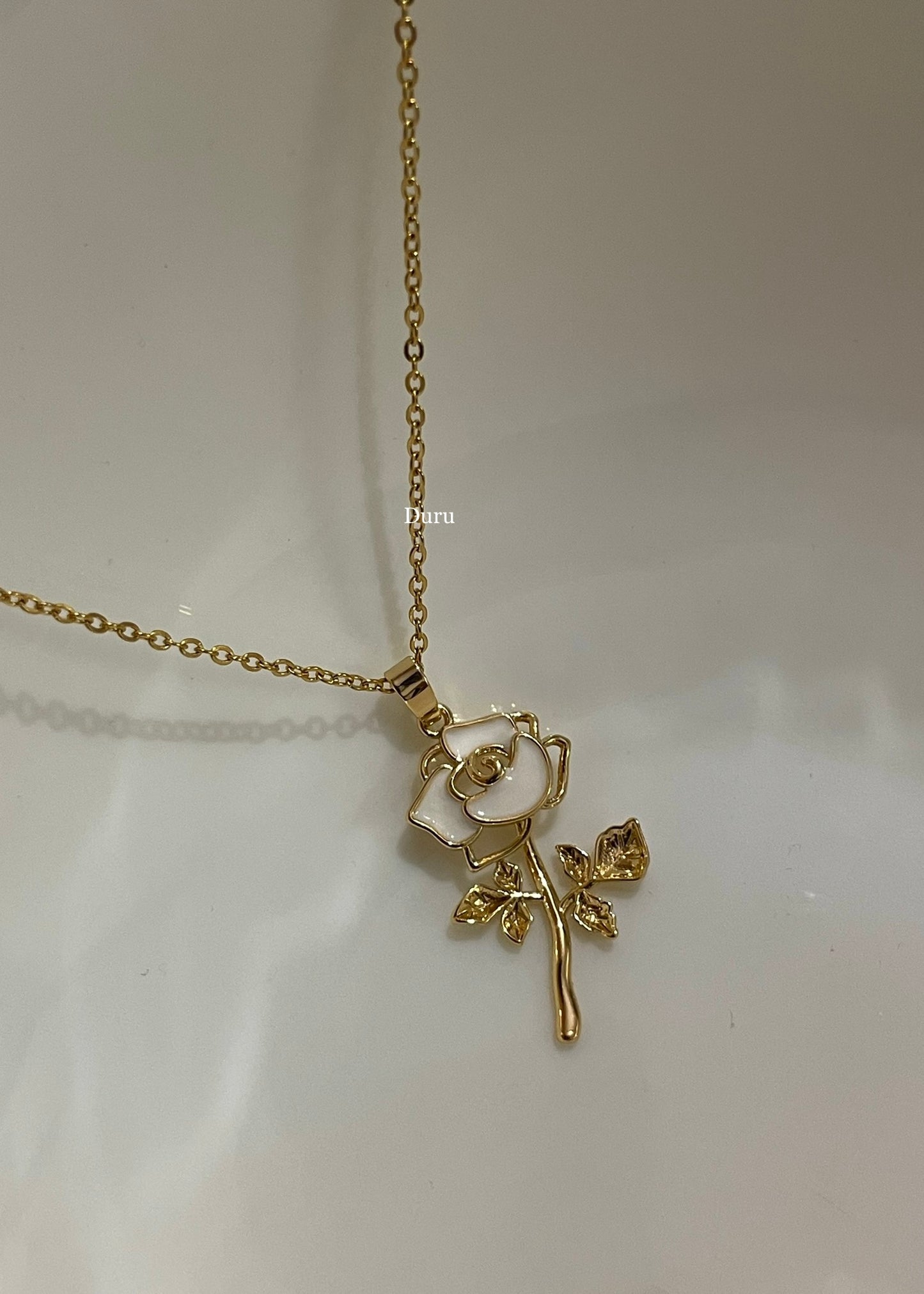Rose necklace
