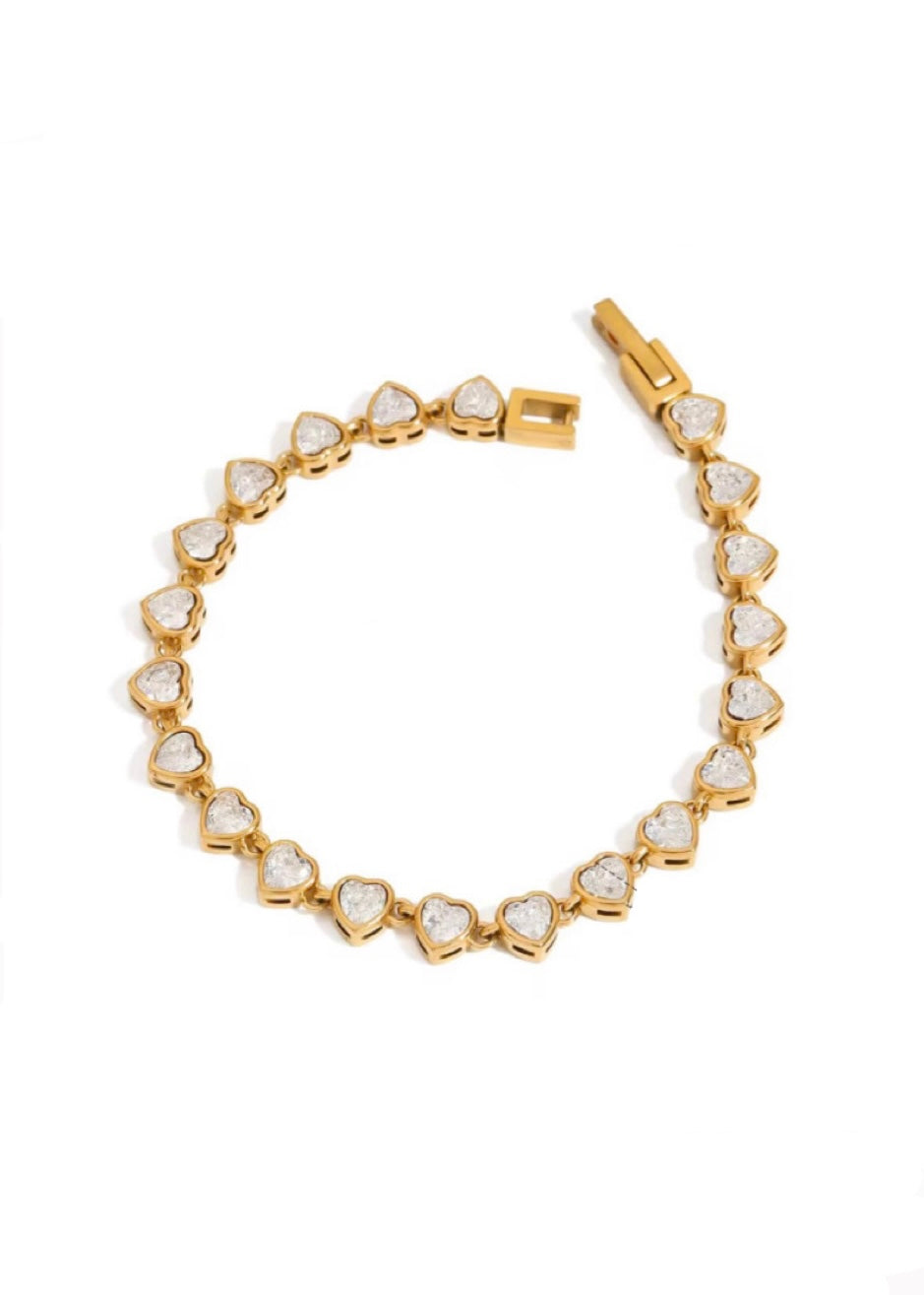 Dazzling hearts bracelet